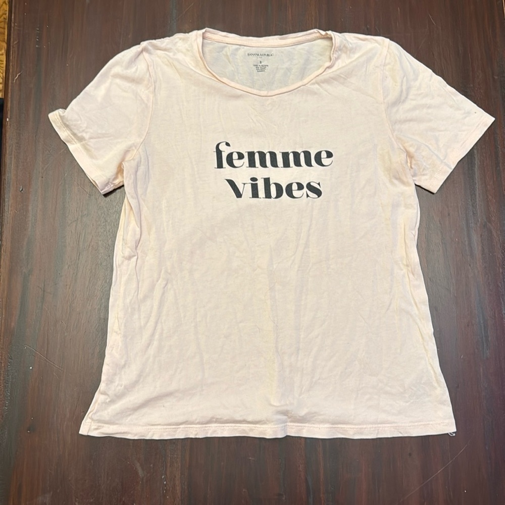 Banana Republic light pink “Femme Vibes” t-shirt size small